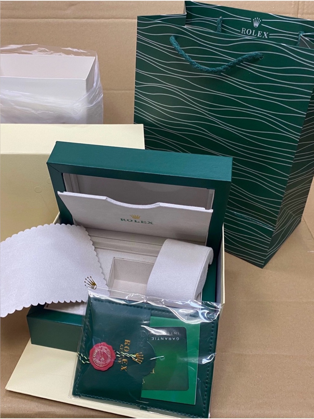 Green Watch Storage Box Case Booklet Cert Empty Box Only Green Watch Storage Box Case Booklet Cert Empty Box Only